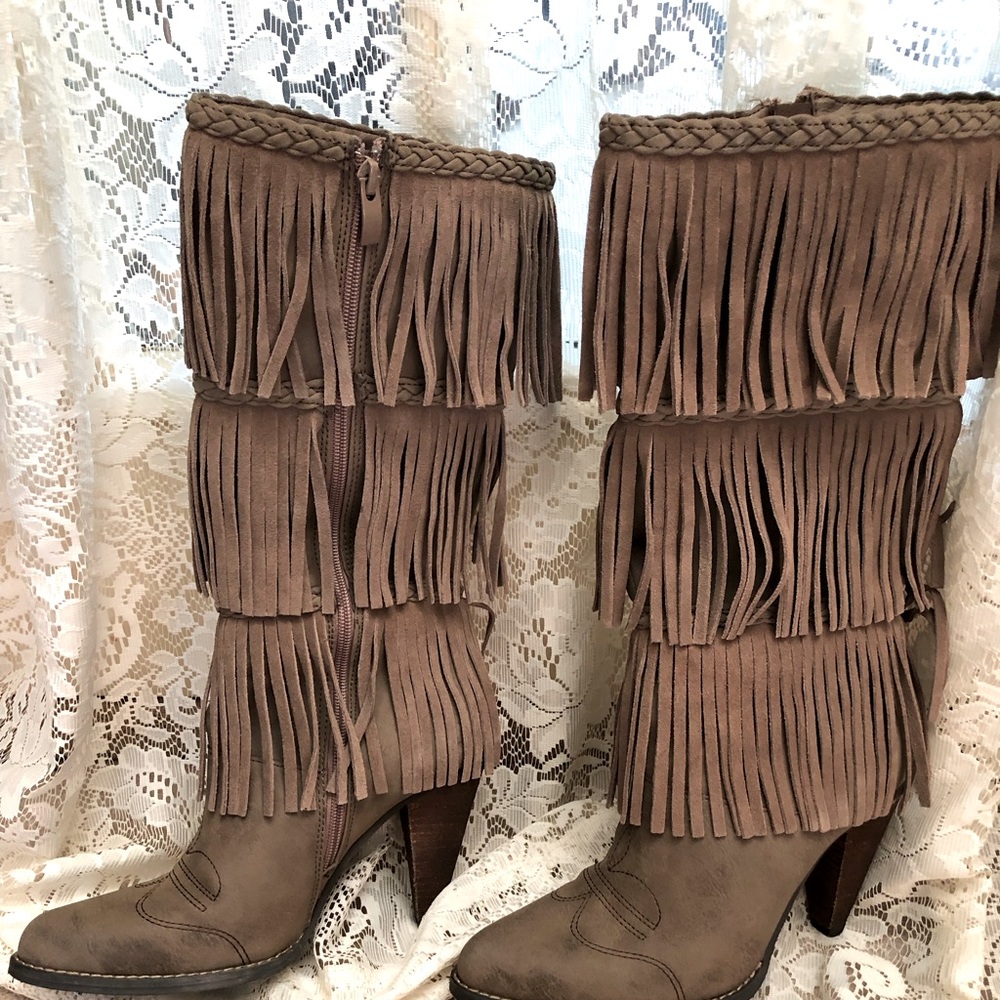 Very Volatile Fringed Boots